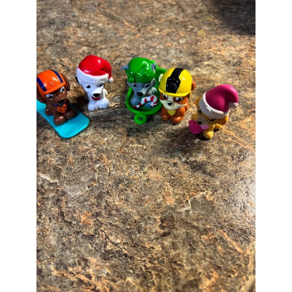 Paw Patrol Christmas Holiday Mini Figure Lot Marshall Skye Rocky Zuma Rubble 5pc